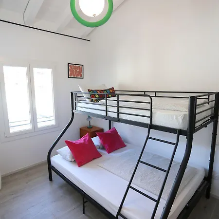 Vila Teresa *
